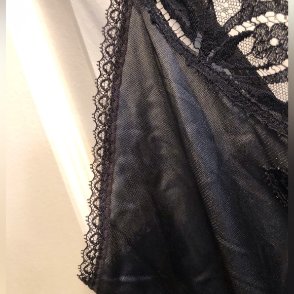 Vintage Black Slip with Lace Trim - Picture 9 of 9